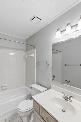 200 Barrington Ct, Old Hickory, TN 37138