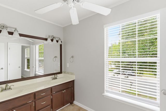 200 Barrington Ct, Old Hickory, TN 37138