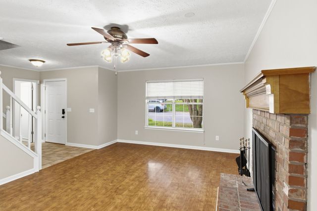 200 Barrington Ct, Old Hickory, TN 37138