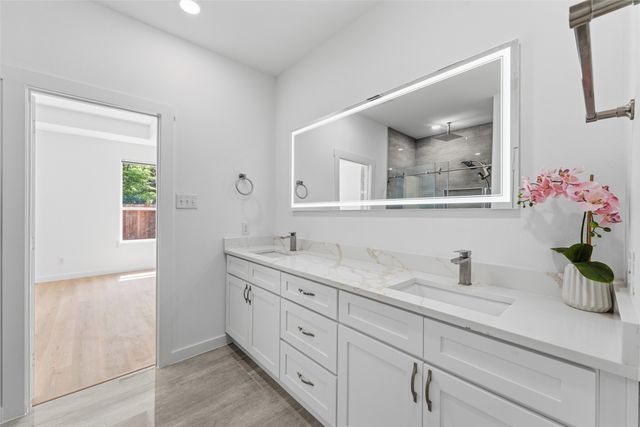 418 Starboard Drive, Gun Barrel City, TX 75156