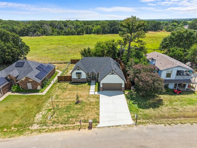 418 Starboard Drive, Gun Barrel City, TX 75156