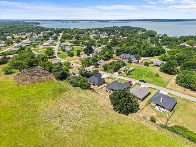 418 Starboard Drive, Gun Barrel City, TX 75156