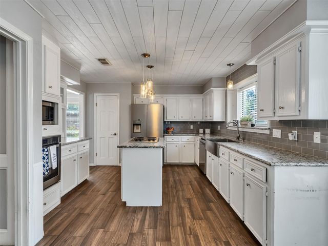 15203 River Park Drive, Houston, TX 77070