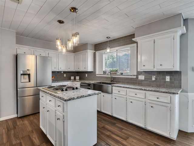 15203 River Park Drive, Houston, TX 77070