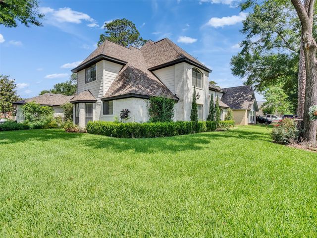 15203 River Park Drive, Houston, TX 77070