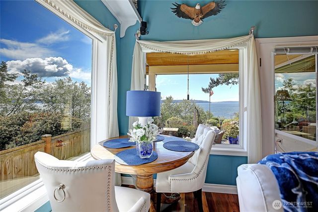 4076 S Camano Drive, Camano Island, WA 98282