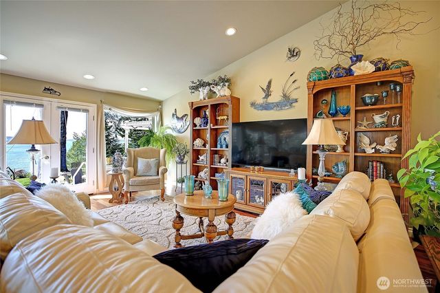 4076 S Camano Drive, Camano Island, WA 98282