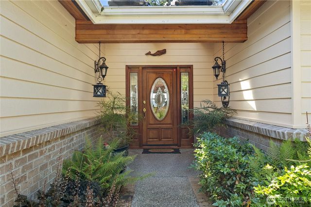 4076 S Camano Drive, Camano Island, WA 98282