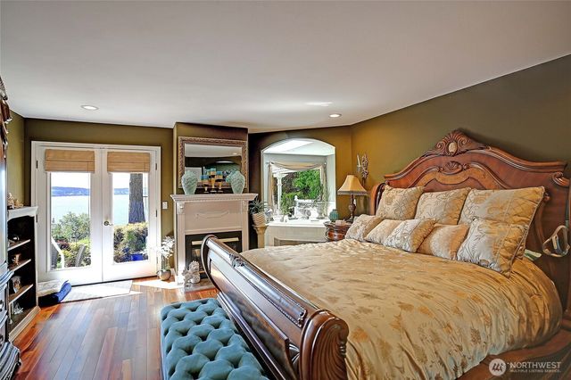 4076 S Camano Drive, Camano Island, WA 98282