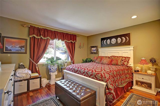 4076 S Camano Drive, Camano Island, WA 98282