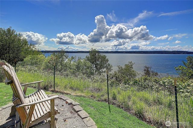 4076 S Camano Drive, Camano Island, WA 98282