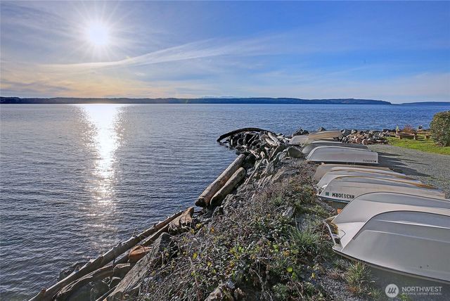 4076 S Camano Drive, Camano Island, WA 98282