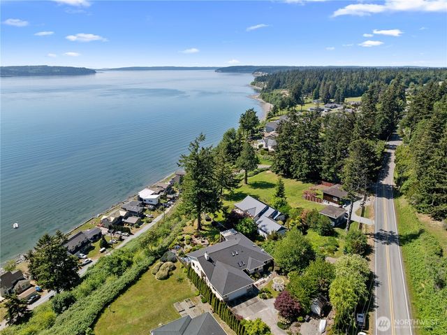 4076 S Camano Drive, Camano Island, WA 98282