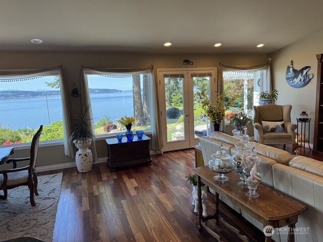 4076 S Camano Drive, Camano Island, WA 98282