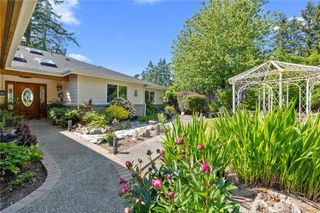 4076 S Camano Drive, Camano Island, WA 98282