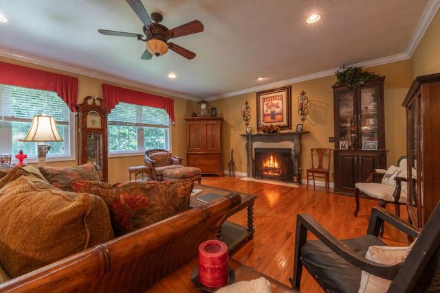 622 Tarheel West Drive, Murphy, NC 28906