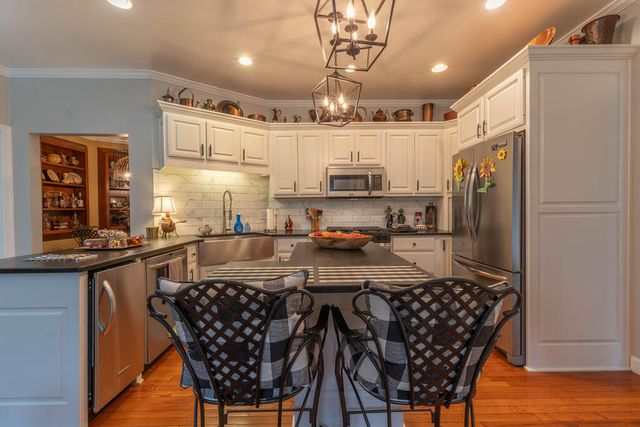 622 Tarheel West Drive, Murphy, NC 28906