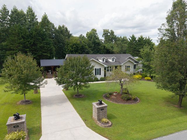622 Tarheel West Drive, Murphy, NC 28906