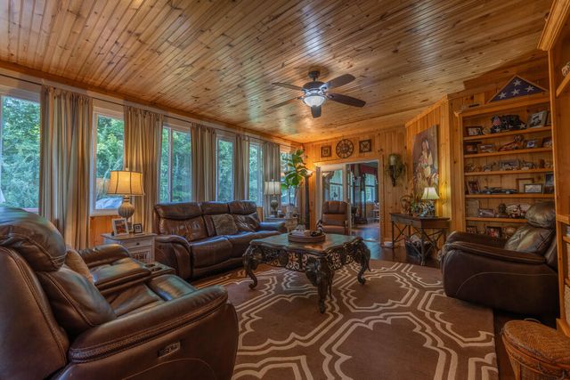 622 Tarheel West Drive, Murphy, NC 28906