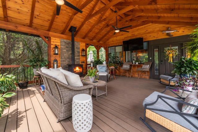 622 Tarheel West Drive, Murphy, NC 28906