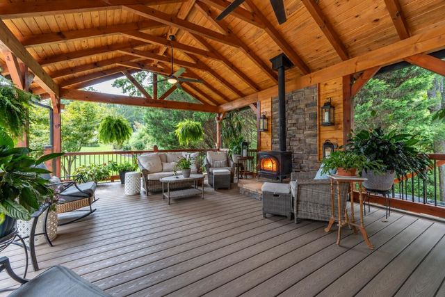 622 Tarheel West Drive, Murphy, NC 28906