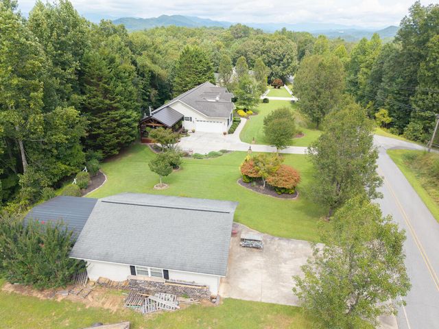 622 Tarheel West Drive, Murphy, NC 28906