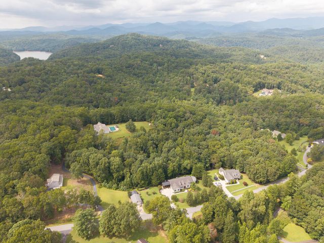 622 Tarheel West Drive, Murphy, NC 28906
