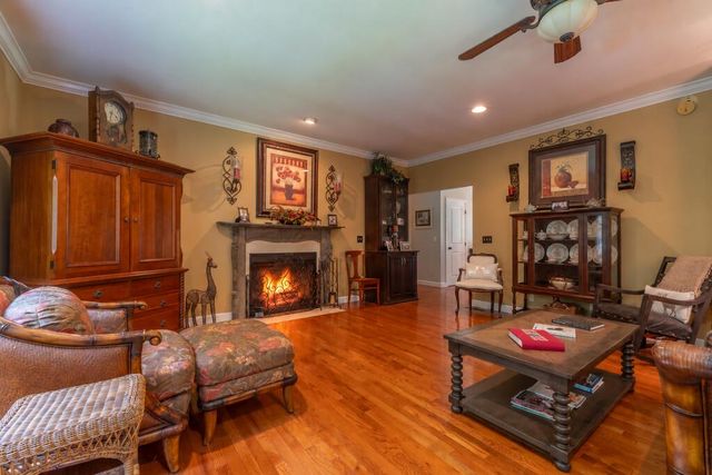 622 Tarheel West Drive, Murphy, NC 28906
