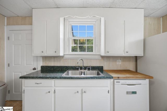 5 Geer Street, Greer, SC 29650