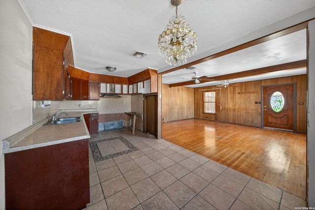 843 Hoover Ave, San Antonio, TX 78225