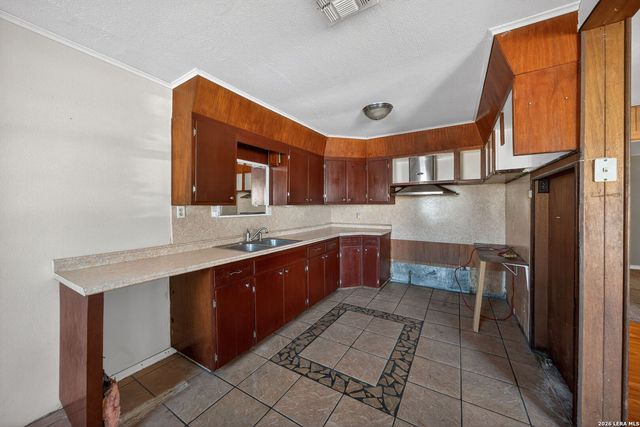 843 Hoover Ave, San Antonio, TX 78225