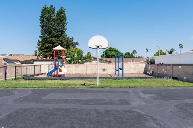 4616 N River Road 27, Oceanside, CA 92057