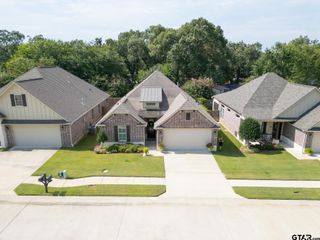 719 Cambridge Bend Cir, Tyler, TX 75703