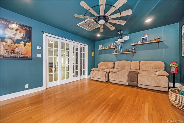 73 Ciro Street, Huntington, NY 11743
