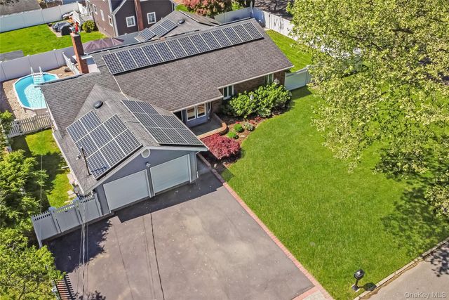 73 Ciro Street, Huntington, NY 11743