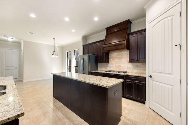 32 Evangeline Boulevard, Conroe, TX 77304