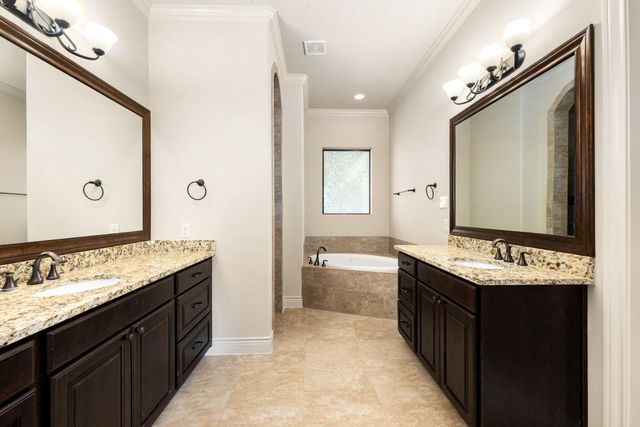 32 Evangeline Boulevard, Conroe, TX 77304