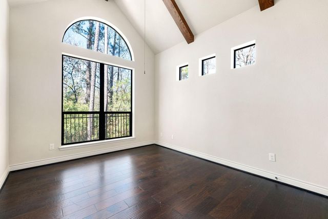 32 Evangeline Boulevard, Conroe, TX 77304