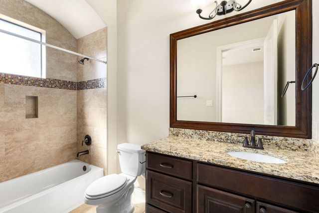 32 Evangeline Boulevard, Conroe, TX 77304