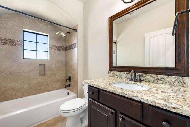 32 Evangeline Boulevard, Conroe, TX 77304