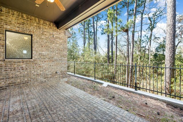32 Evangeline Boulevard, Conroe, TX 77304