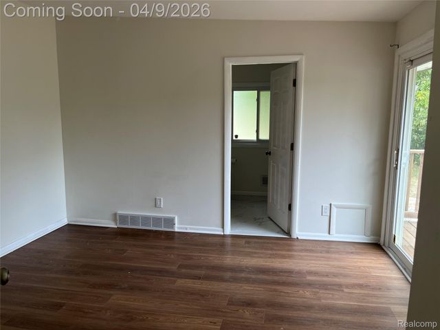 3930 Harris Lane, West Bloomfield Charter Township, MI 48323