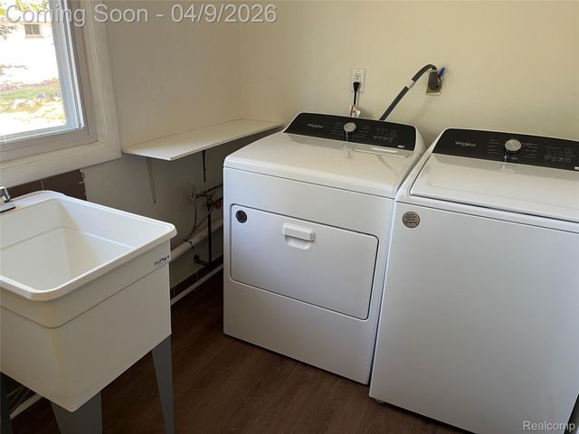 3930 Harris Lane, West Bloomfield Charter Township, MI 48323