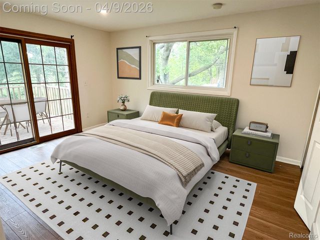 3930 Harris Lane, West Bloomfield Charter Township, MI 48323