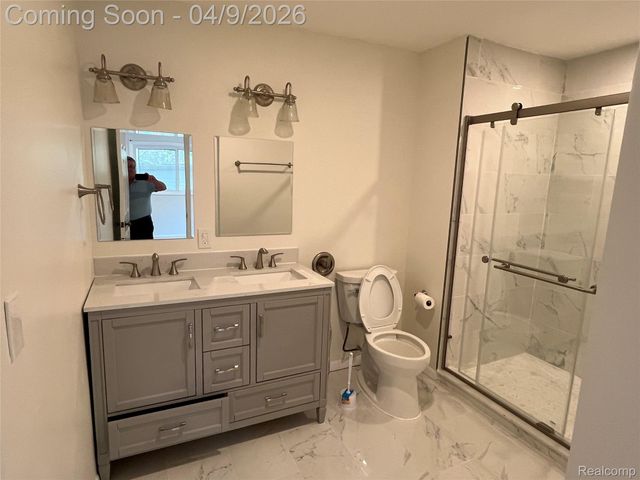 3930 Harris Lane, West Bloomfield Charter Township, MI 48323