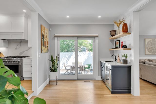 409 Crafts Street, Newton, MA 02460