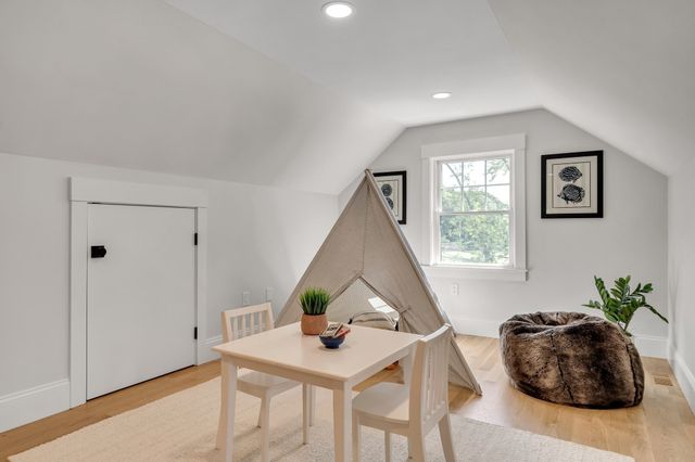 409 Crafts Street, Newton, MA 02460