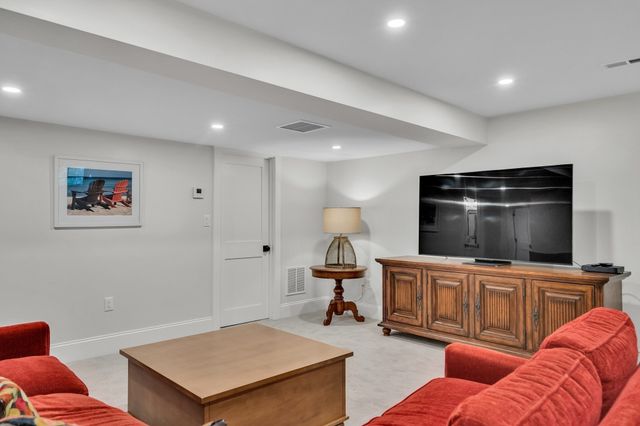 409 Crafts Street, Newton, MA 02460