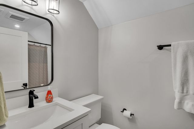 409 Crafts Street, Newton, MA 02460
