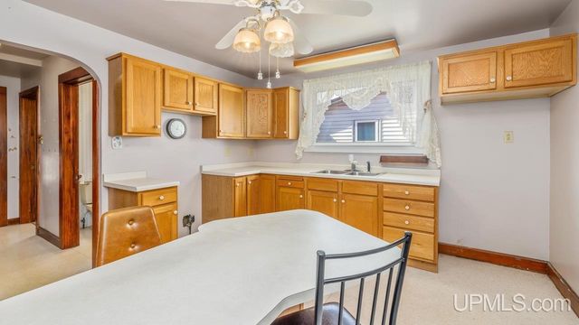 1813 N 12th Avenue, Escanaba, MI 49829